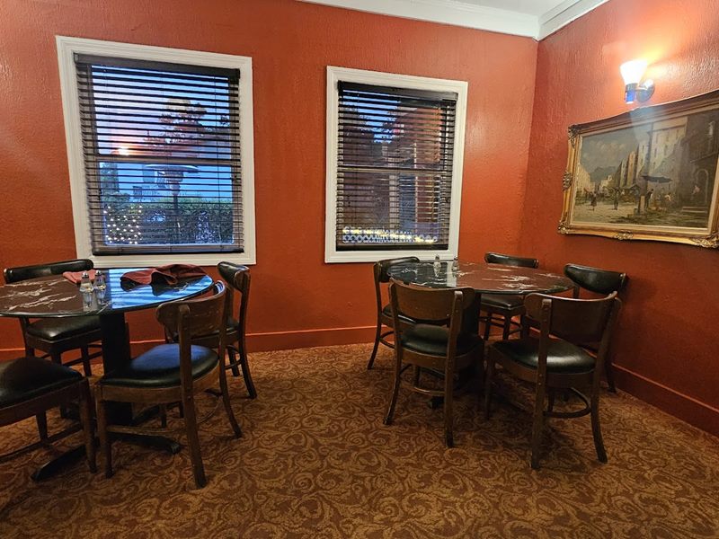 Café Trastevere Italian Restaurant interior